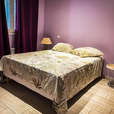 1 Apartment